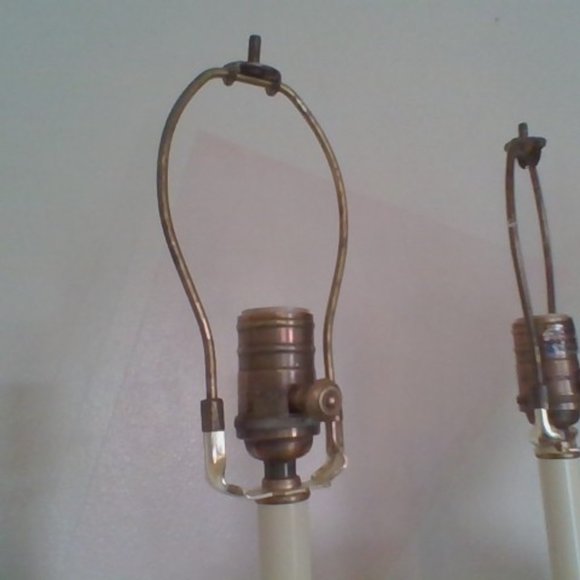 Visual Comfort - Picture 3 of 5